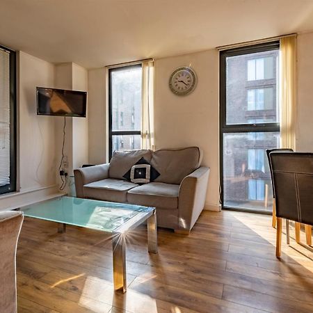 Skyline Tower Apartment แมนเชสเตอร์ ภายนอก รูปภาพ